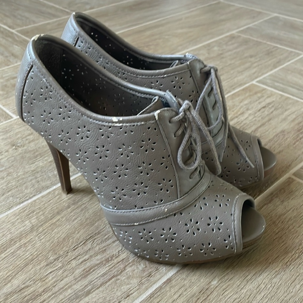 + FIONI + Peep Toe Heels